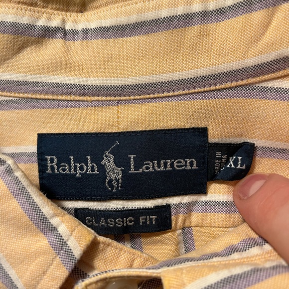 Polo Button Down - Picture 2 of 4